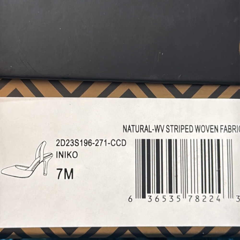 NIB $99 MSRP Charles by Charles Natural Woven Striped Iniko Slingback Heels - Picture 8 of 9
